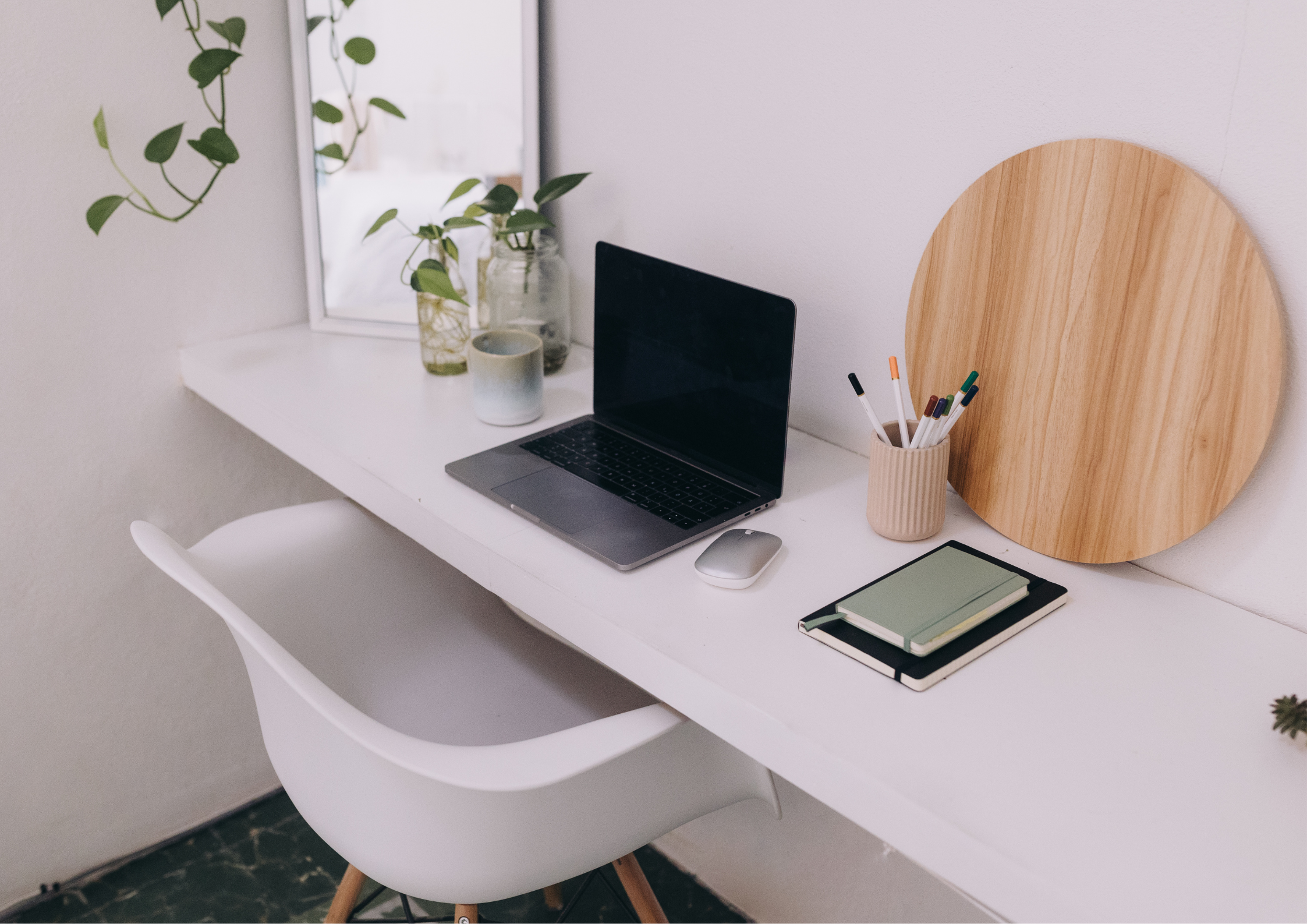 aesthetic working table